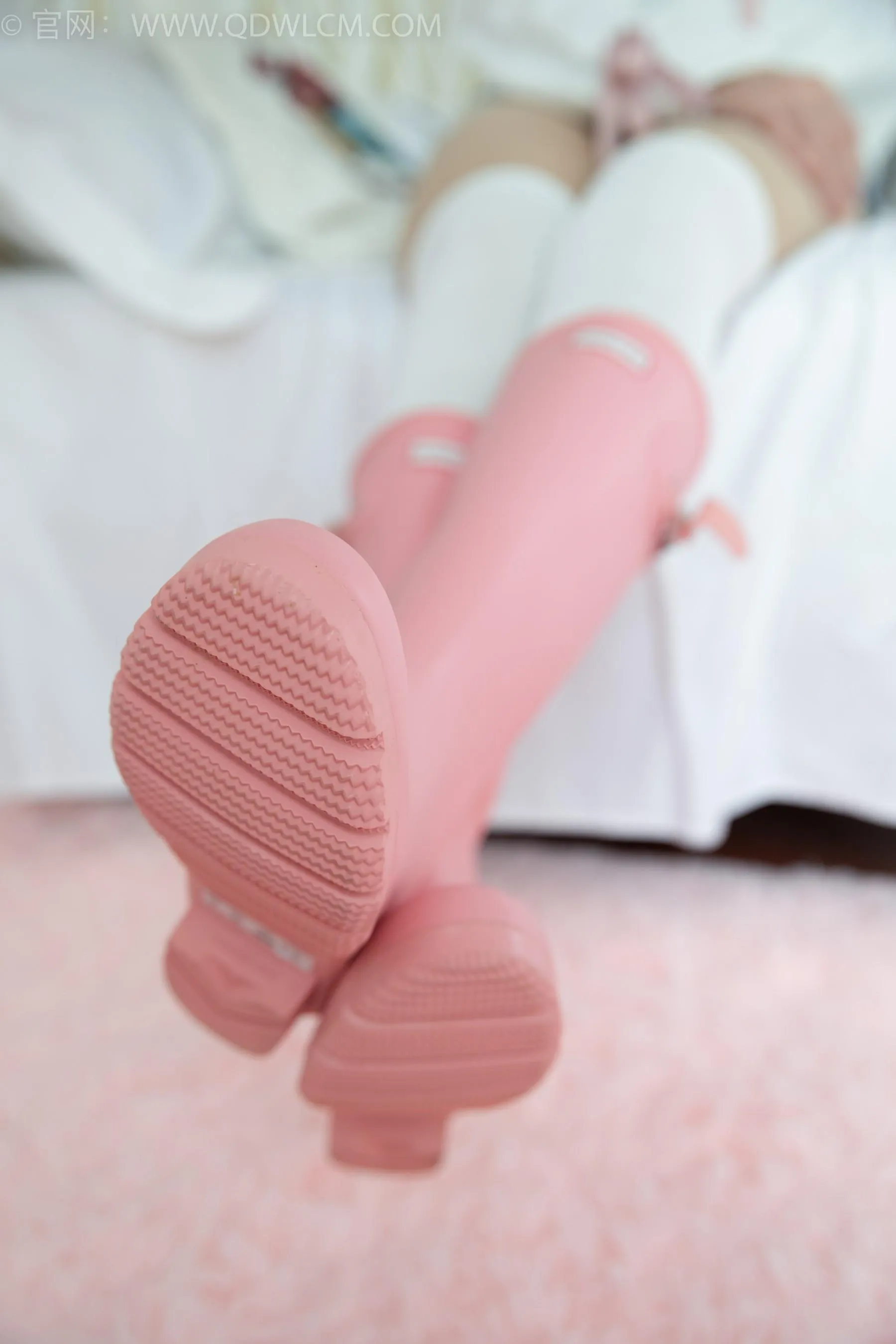 物恋传媒 NO.1509 婷婷-黑色的花 [162P]插图5